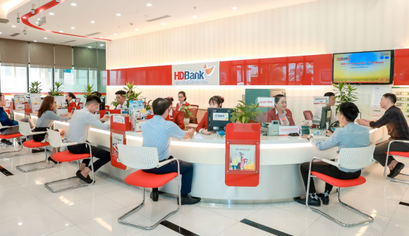 HDBank bị hạ triển vọng xuống mức tiêu cực