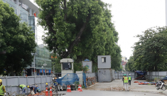 Hà Nội: Tháo rào chắn phố Kim Mã sau gần 3 năm phục vụ thi công ga ngầm đường sắt đô thị