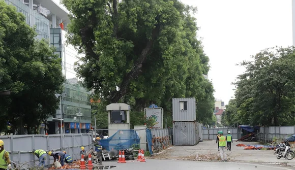 Hà Nội: Tháo rào chắn phố Kim Mã sau gần 3 năm phục vụ thi công ga ngầm đường sắt đô thị
