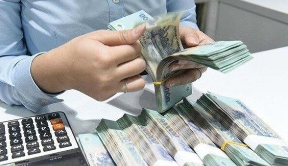 Tiền nhàn rỗi của dân cư tiếp tục ‘đổ’ vào ngân hàng