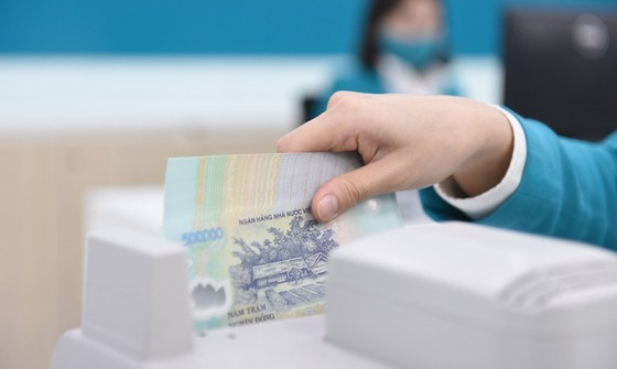 Chính phủ yêu cầu NHNN chỉ đạo quyết liệt để tiếp tục giảm mặt bằng lãi suất