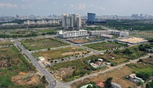 TPHCM ủy quyền cho quận, huyện quyết định giá đất bồi thường