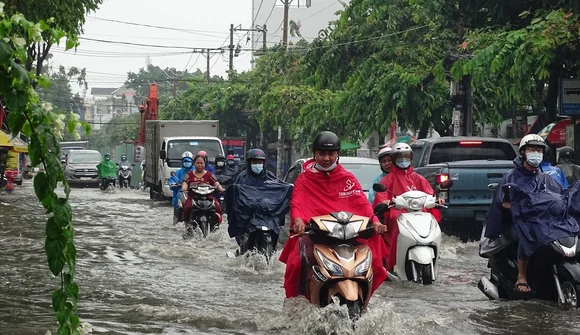 Vì sao TPHCM cứ mưa là ngập?