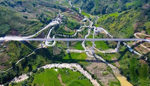 Sắp thông xe cầu cạn cao nhất Việt Nam, “gỡ nút thắt” vượt dốc khó khăn nhất cho khách đi Sapa