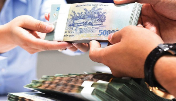 Các ngân hàng tiếp tục giảm lãi suất huy động