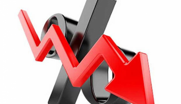 Loạt ngân hàng kéo giảm lãi suất tiết kiệm về mức thấp nhất lịch sử