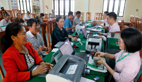 Ngân hàng cơ cấu thời hạn trả nợ cho khách hàng bị ảnh hưởng bởi bão số 3