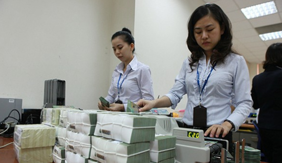 Các ngân hàng phải báo cáo phương án xử lý cổ phần vượt trần của cổ đông lớn trước 30/4/2025