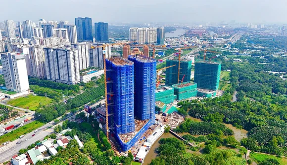 Chủ đầu tư “tranh đua” ra hàng cao cấp, giá chung cư nhiều dự án TP.HCM chạm ngưỡng 300 triệu đồng/m²
