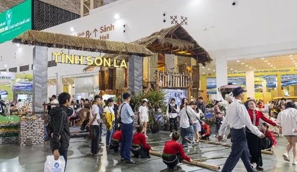 Hành trình xuyên Việt trong lòng VEC: 34 tỉnh, thành kể chuyện bằng sản vật tại Hội chợ Mùa thu lần thứ nhất 2025