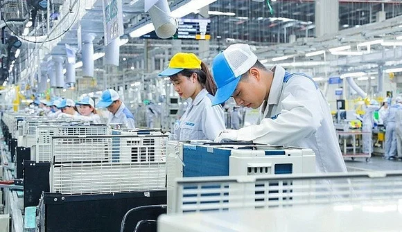 Hẹp dư địa tiền tệ: Hướng đi nào cho điều hành vĩ mô?
