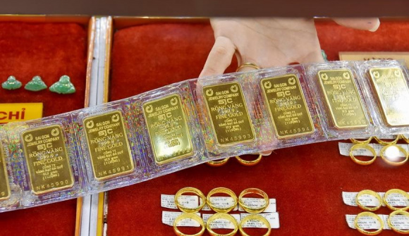 Vàng SJC và vàng nhẫn cùng tăng vọt, lập đỉnh mới trên 152 triệu đồng/lượng