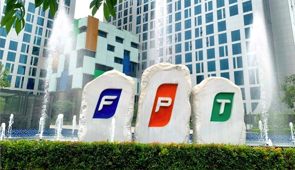 FPT chốt chi 1.700 tỷ đồng tạm ứng cổ tức, thu hơn 4,5 tỷ đồng lãi tiền gửi mỗi ngày