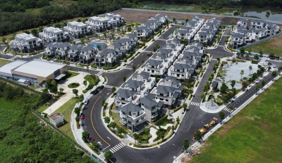 Chủ đầu tư “đua nhau” đẩy hàng tồn giá cao, giao dịch nhà phố - biệt thự vẫn chưa thoát đáy dù tăng mạnh