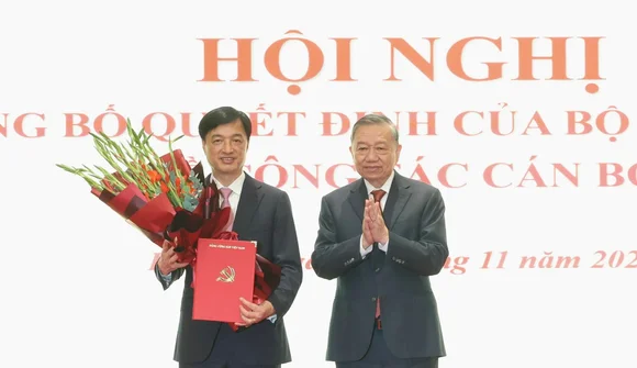 Chủ nhiệm Ủy ban Kiểm tra Trung ương Nguyễn Duy Ngọc làm Bí thư Thành ủy Hà Nội