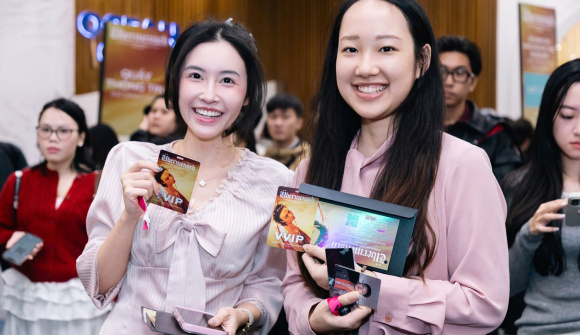 Fan đổ về Ocean City check in G-Dragon 25 World Tour [Übermensch] in Hanoi, háo hức chờ concert lịch sử