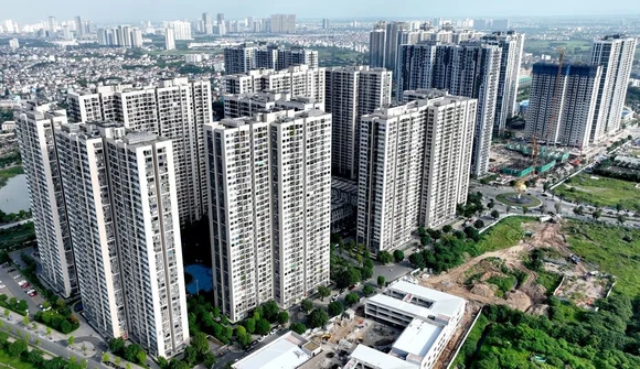 Cung nhiều giá vẫn đắt, chuyên gia khuyên người có thu nhập trung bình tranh thủ mua nhà xa trung tâm 15-20km