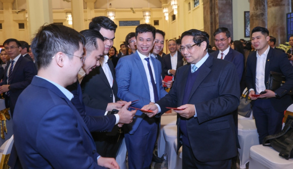 Thủ tướng: Các ngân hàng cần nghiên cứu chính sách ưu đãi cho cả người xây và mua nhà ở xã hội