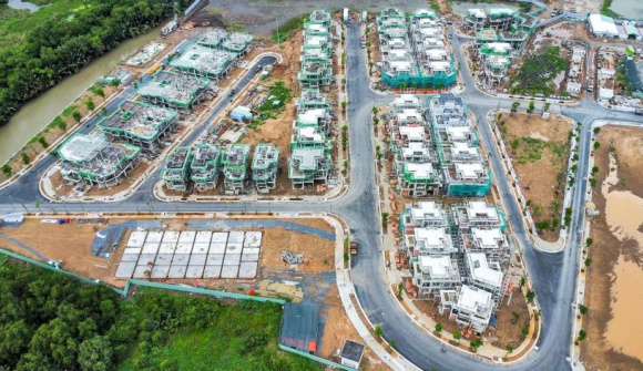 Loạt dự án lớn dồn dập “chào sàn”, chuyên gia vẫn khăng khăng giá khó giảm