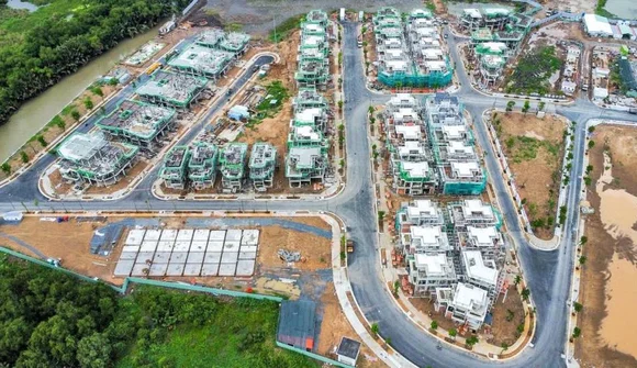 Loạt dự án lớn dồn dập “chào sàn”, chuyên gia vẫn khăng khăng giá khó giảm