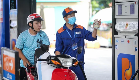 Giá xăng dầu lao dốc, có loại giảm hơn 700 đồng/lít