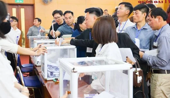 Đất huyện ngoại thành Hà Nội được trả tới gần 120 triệu đồng/m2 khi đem đấu giá