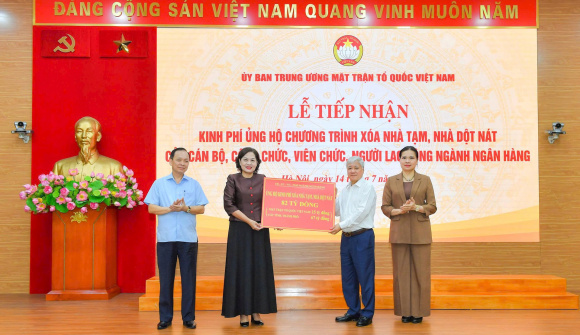 Ngành ngân hàng cam kết hỗ trợ hơn 1.000 tỷ đồng xóa nhà tạm, nhà dột nát