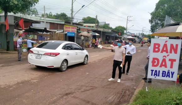 Bộ Tài chính đề xuất thêm phương án đánh thuế chuyển nhượng bất động sản mới, năm nắm giữ càng lâu chịu thuế càng ít