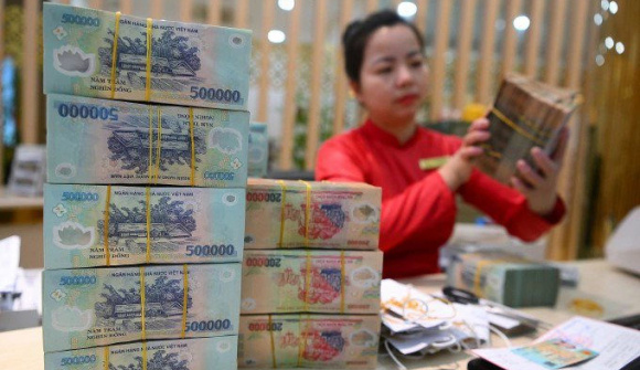 Động lực tăng trưởng và áp lực quản lý