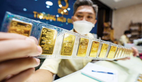 Chính phủ “chốt” mua bán vàng từ 20 triệu đồng phải chuyển khoản qua ngân hàng