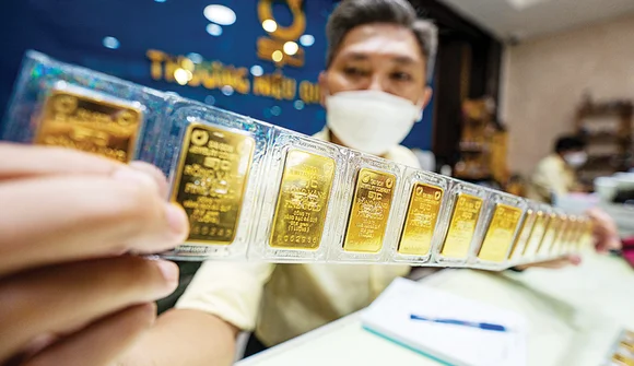 Chính phủ “chốt” mua bán vàng từ 20 triệu đồng phải chuyển khoản qua ngân hàng