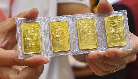 Giá vàng trong nước lập đỉnh mới, triển vọng vẫn còn dư địa tăng