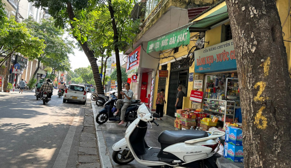 Nóng: Giá rao bán nhà mặt phố nhiều tuyến đường mới ở Hà Nội vượt ngưỡng 1 tỷ đồng/m2