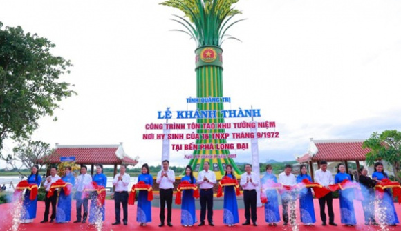 Khánh thành Khu tưởng niệm thanh niên xung phong hy sinh tại bến phà Long Đại