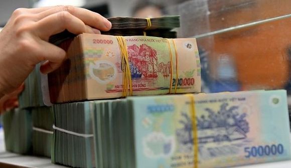 Từ 1/11, giao dịch chuyển tiền từ 500 triệu đồng và 1.000 USD trở lên phải báo cáo