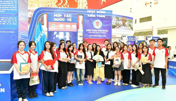 Kéo dài Triển lãm thành tựu Đất nước đến hết 15/9