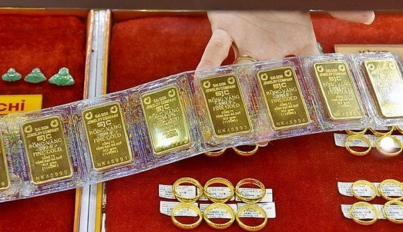 NHNN siết chặt quản lý vàng miếng, khuyến cáo người dân chỉ giao dịch tại điểm được cấp phép