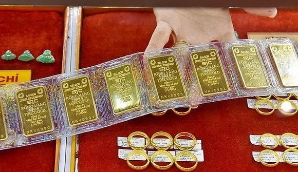 NHNN siết chặt quản lý vàng miếng, khuyến cáo người dân chỉ giao dịch tại điểm được cấp phép