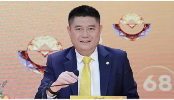 Ông Nguyễn Đức Thụy và con trai gom cổ phần, nắm gần 27% vốn Chứng khoán LPBank trước thềm IPO