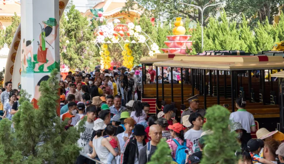 TP.Hồ Chí Minh đón 4,32 triệu lượt khách trong 9 ngày nghỉ Tết Nguyên đán Bính Ngọ