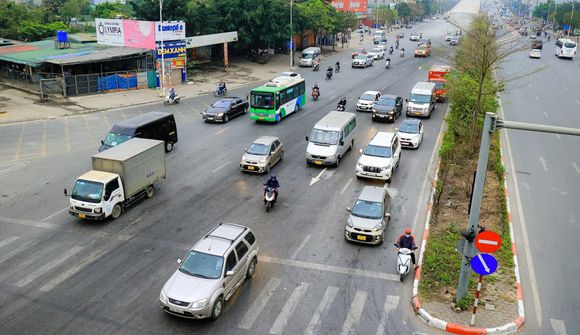 Rào chắn thi công trên đường Cổ Linh và Đàm Quang Trung từ ngày 18/3 đến 30/4