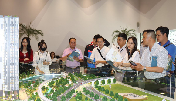 Nhà ở thương mại giá phù hợp: Mở phân khúc mới, làm sao tránh trục lợi chính sách?