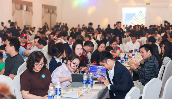 Thị trường phấn khích trước siêu chính sách “khóa trần” lãi suất tối đa 6%/năm trong 5 năm của Vinhomes