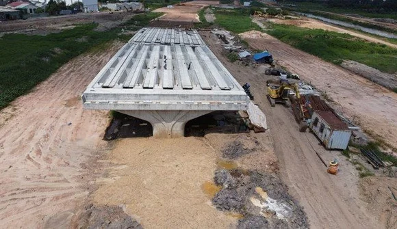 Biến động giá vật liệu: Cần cơ chế chia sẻ rủi ro cho các dự án hạ tầng giao thông