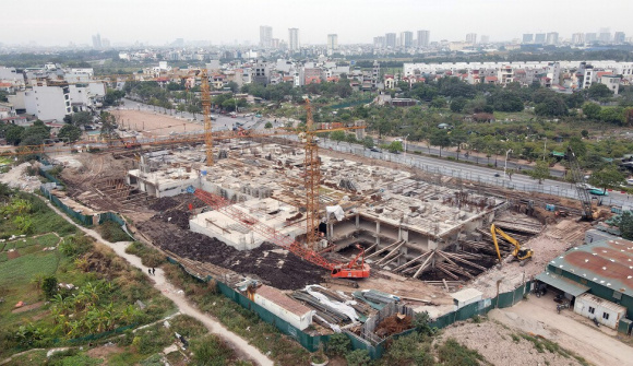 Hơn 75% chung cư mới mở bán ở Hà Nội là hàng cao cấp và hạng sang, giá vẫn tăng bất chấp sức mua sụt giảm