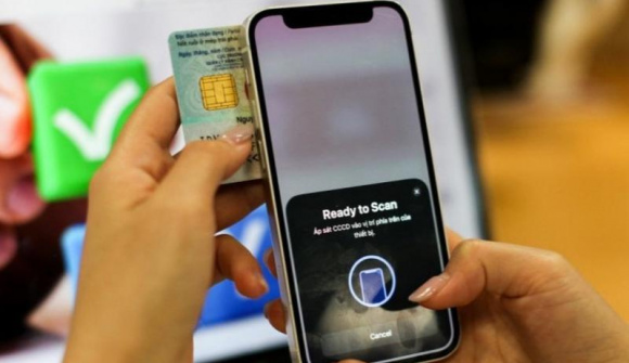 Hàng loạt ngân hàng cảnh báo ngừng giao dịch với khách hàng chưa bổ sung thông tin sinh trắc học từ ngày 1/1/2025