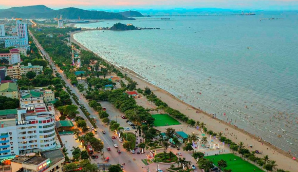 Chính thức sáp nhập thị xã Cửa Lò vào TP. Vinh từ ngày 1/12/2024