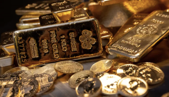 Giá vàng liên tục tăng mạnh, nhẫn tròn trơn vươn lên mức kỷ lục