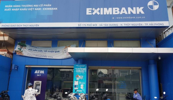 Eximbank: Cắt giảm gần 1 nửa thu nhập nhân viên