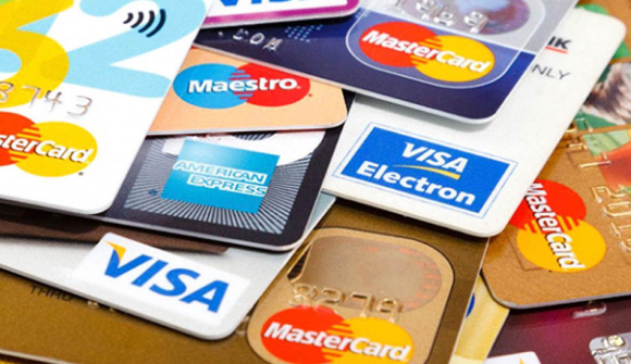 Ngân hàng Nhà nước yêu cầu rà soát phương pháp tính lãi, lãi suất với thẻ tín dụng